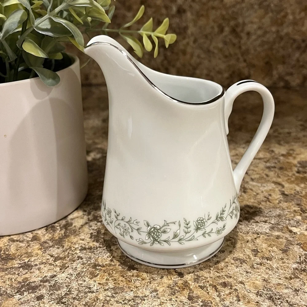 Mikasa Montclair Fine China Creamer Pale Green Leaves Silver Trim Japan G9059
